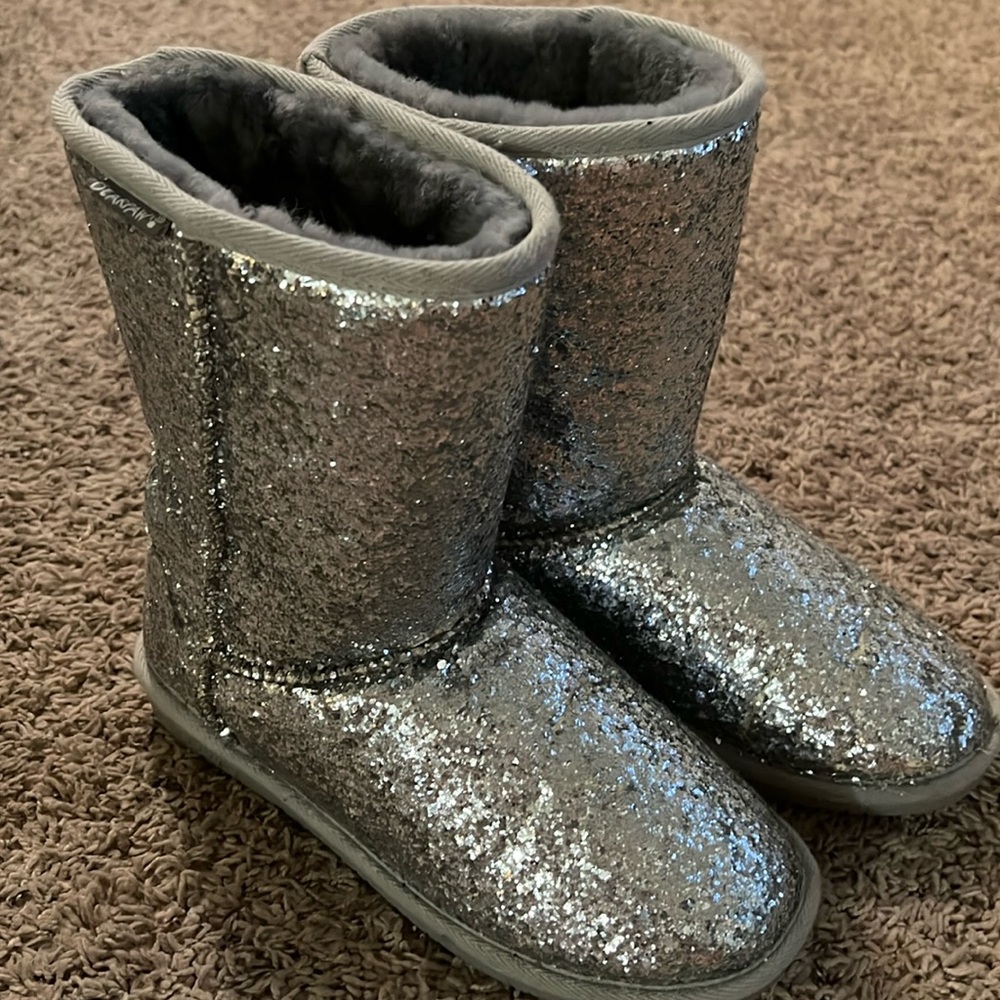 Bear Paw Glitter Uggs